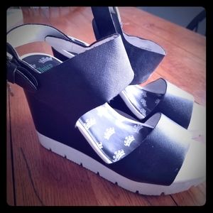 Juicy Couture Wedges